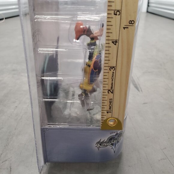 Kingdom Hearts Goofy Resin Figure Disney Interactive Monogram Collectible - Picture 9 of 10